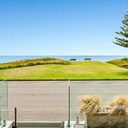 Beachfront Location Appartamento Mount Maunganui Esterno foto