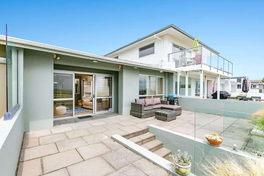 Beachfront Location Appartamento Mount Maunganui Esterno foto