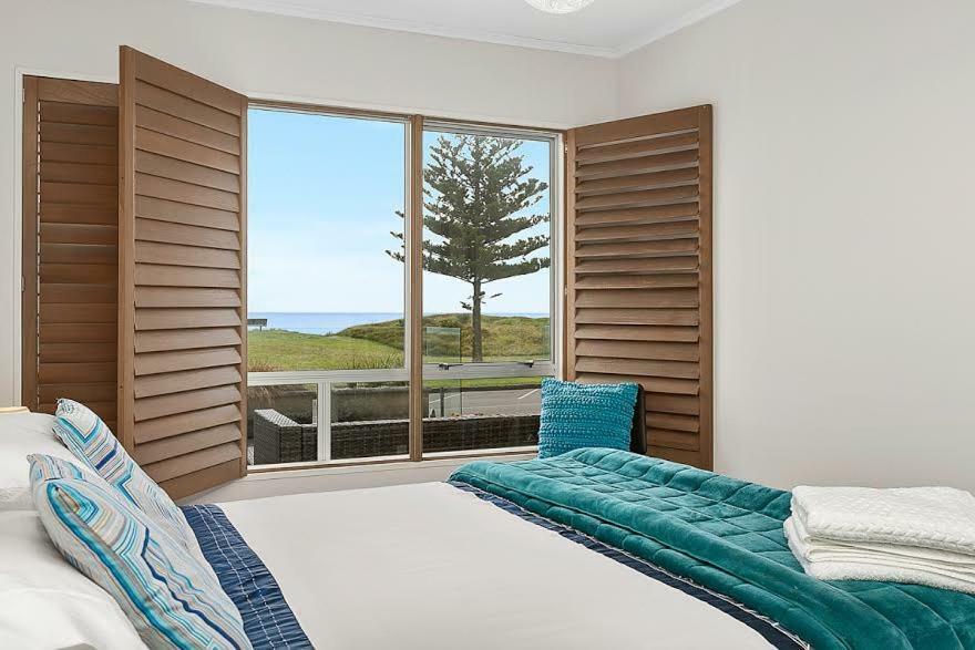 Beachfront Location Appartamento Mount Maunganui Esterno foto