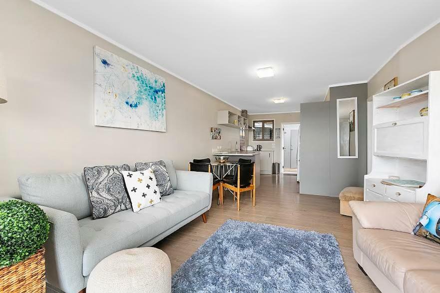 Beachfront Location Appartamento Mount Maunganui Esterno foto